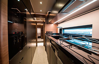 Global Exp 68 - MCP Yachts - Cockpit