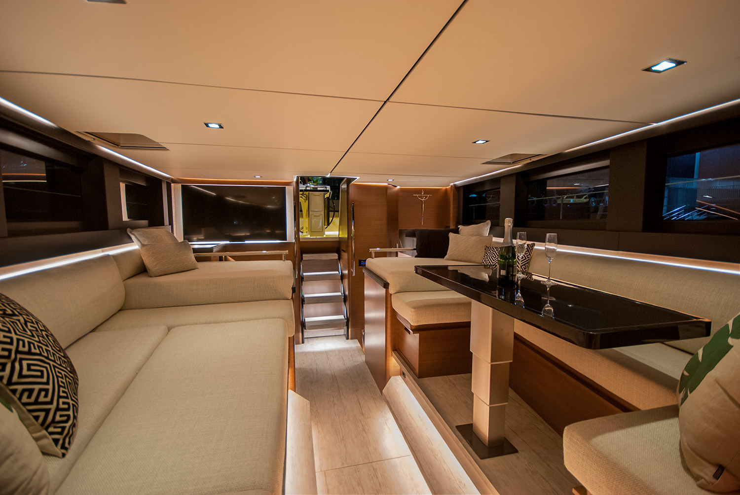 Global EXP 68 - MCP Yachts - Cockpit