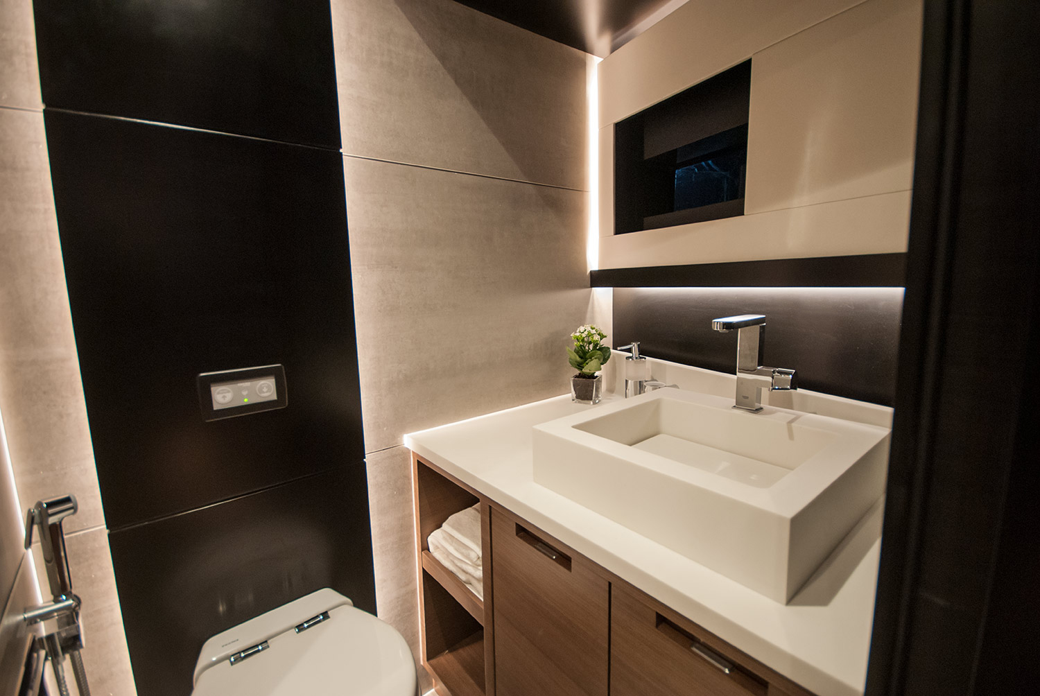 Global EXP 68 - MCP Yachts