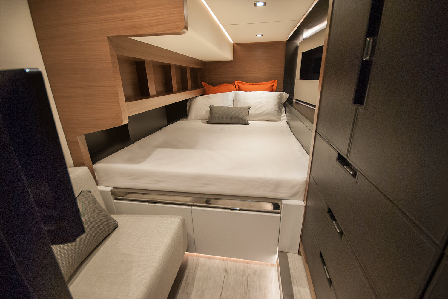 Global EXP 68 - MCP Yachts