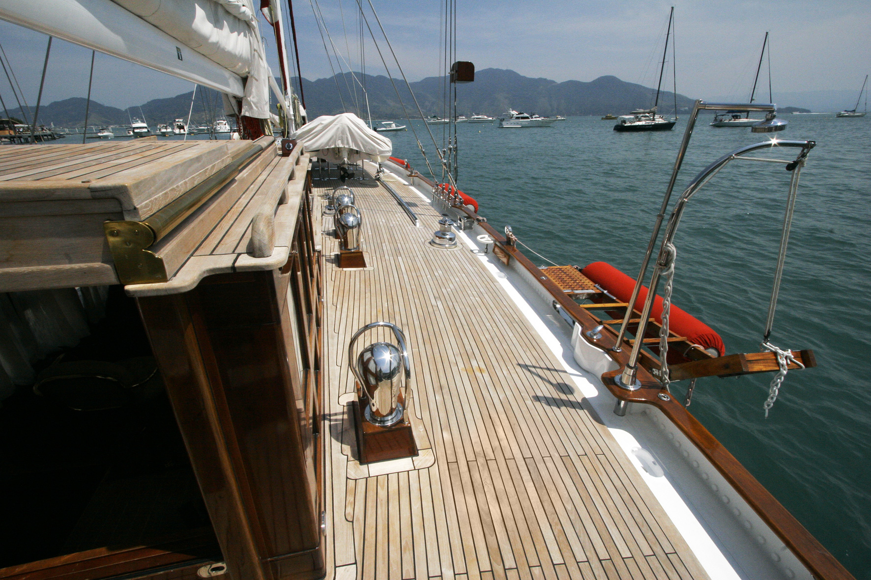 Veleiro Atrevida 100 anos - MCP Yachts